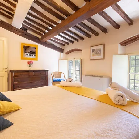 Roocello, Charming Restored Olive Mill, With Pool Capannori
